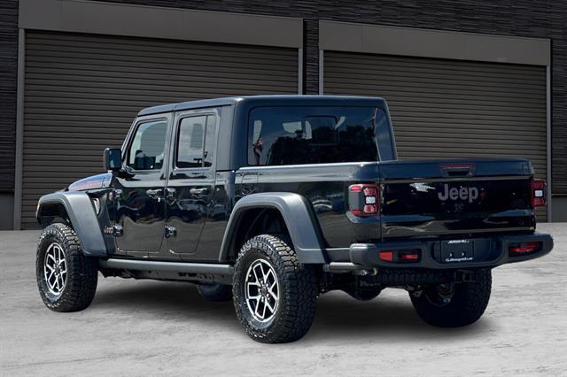 new 2024 Jeep Gladiator car, priced at $62,092