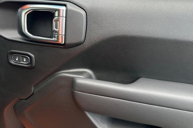 new 2025 Jeep Wrangler car