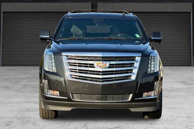 used 2019 Cadillac Escalade ESV car, priced at $34,691