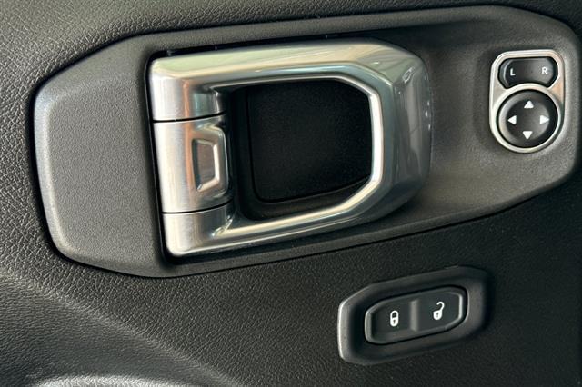 used 2025 Jeep Gladiator car, priced at $38,994