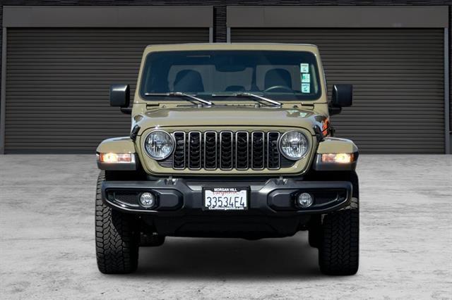 used 2025 Jeep Gladiator car, priced at $38,994