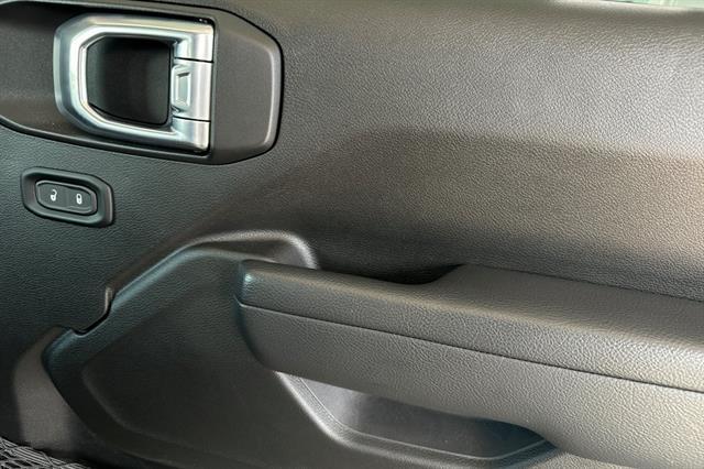 used 2025 Jeep Gladiator car, priced at $38,994
