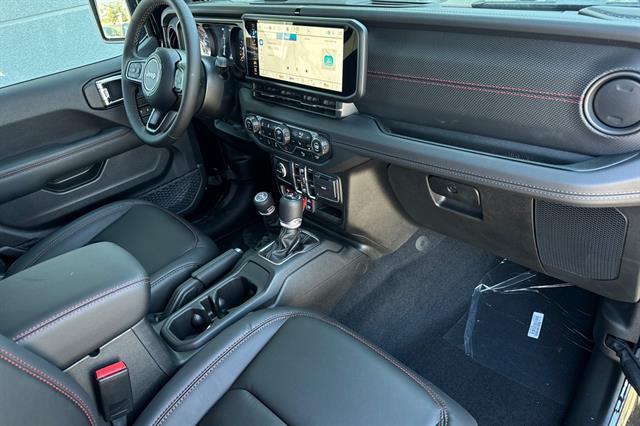 new 2025 Jeep Wrangler car, priced at $70,045