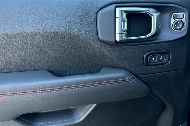 new 2025 Jeep Wrangler car, priced at $70,045