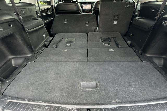 used 2023 Jeep Grand Cherokee L car, priced at $27,691