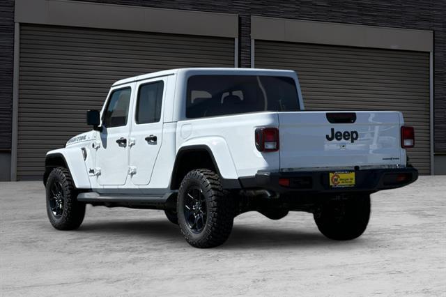 new 2025 Jeep Gladiator car, priced at $46,782