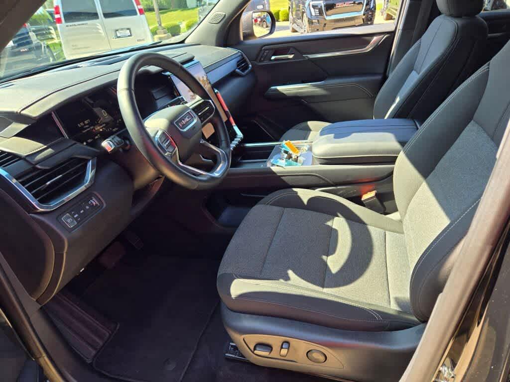 used 2025 GMC Acadia car, priced at $38,995