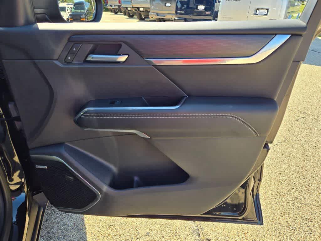 used 2025 GMC Acadia car, priced at $38,995