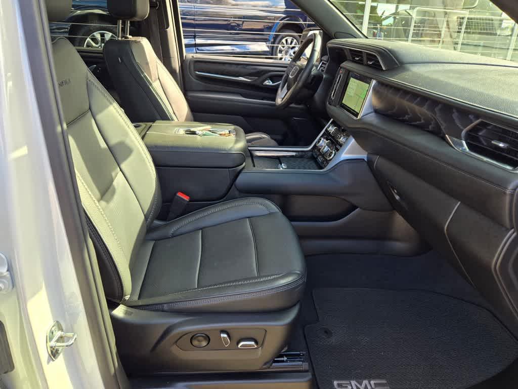 used 2022 GMC Yukon car, priced at $52,995