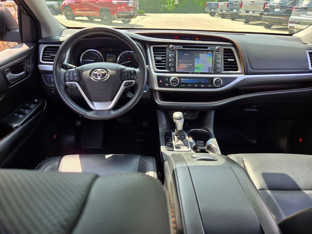 used 2018 Toyota Highlander Hybrid car, priced at $30,995