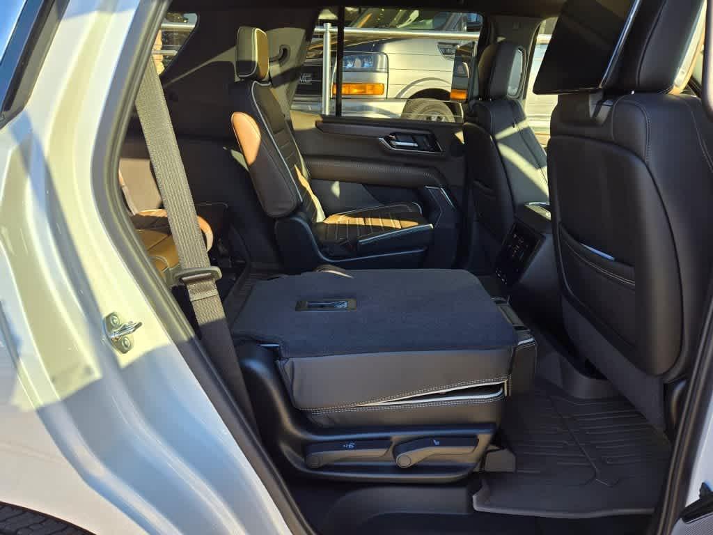 used 2025 GMC Yukon car, priced at $97,995