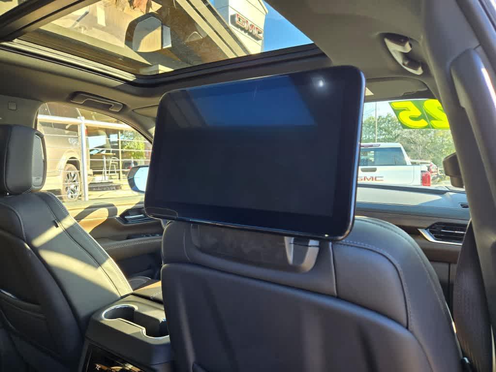 used 2025 GMC Yukon car, priced at $97,995