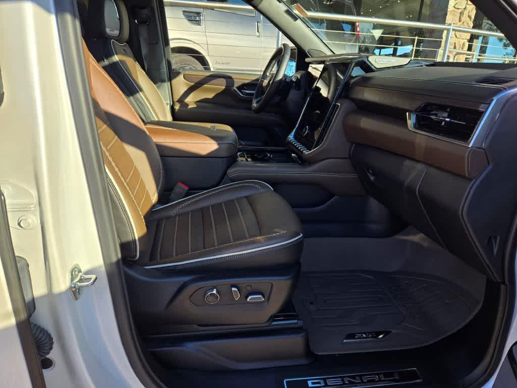 used 2025 GMC Yukon car, priced at $97,995