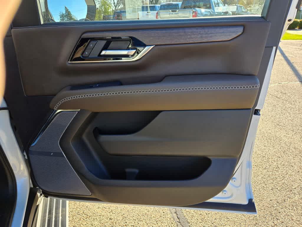 used 2025 GMC Yukon car, priced at $97,995