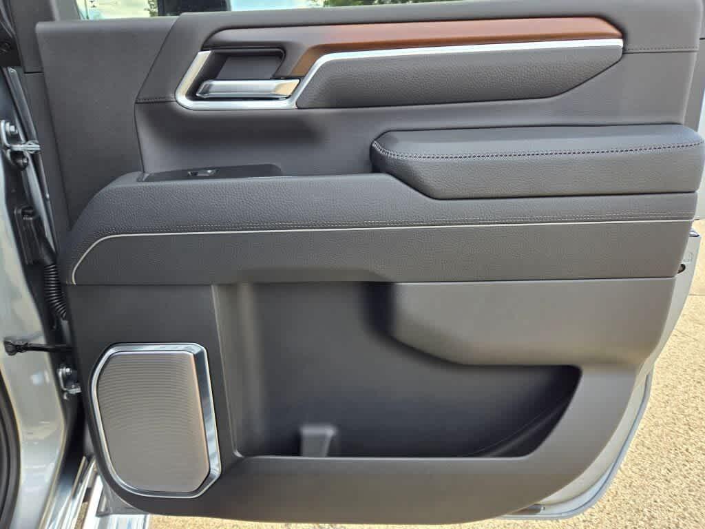 new 2026 GMC Sierra 2500 car, priced at $80,075