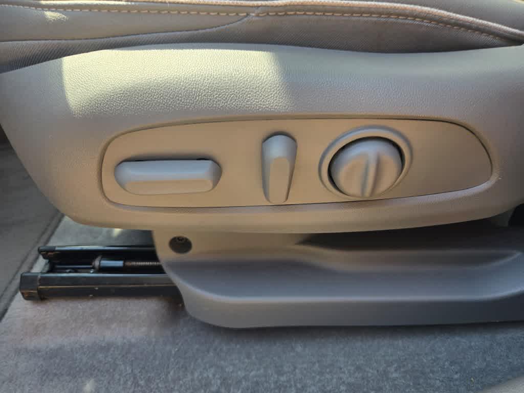 used 2022 Chevrolet Bolt EUV car, priced at $19,495