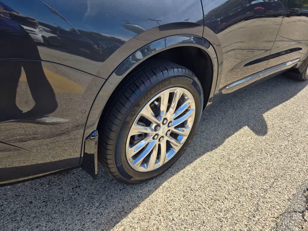 used 2023 Cadillac XT6 car, priced at $41,995