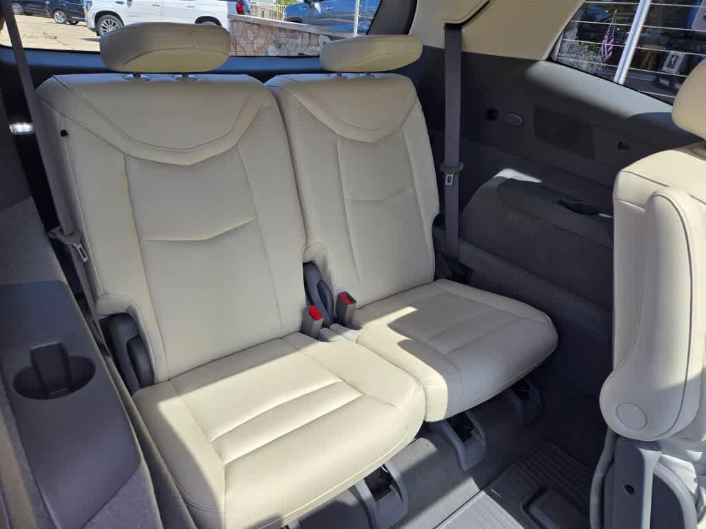 used 2023 Cadillac XT6 car, priced at $41,995