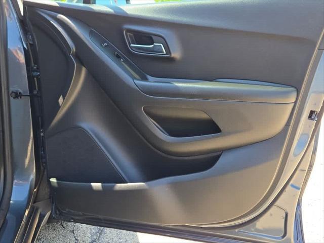 used 2022 Chevrolet Trax car, priced at $17,995