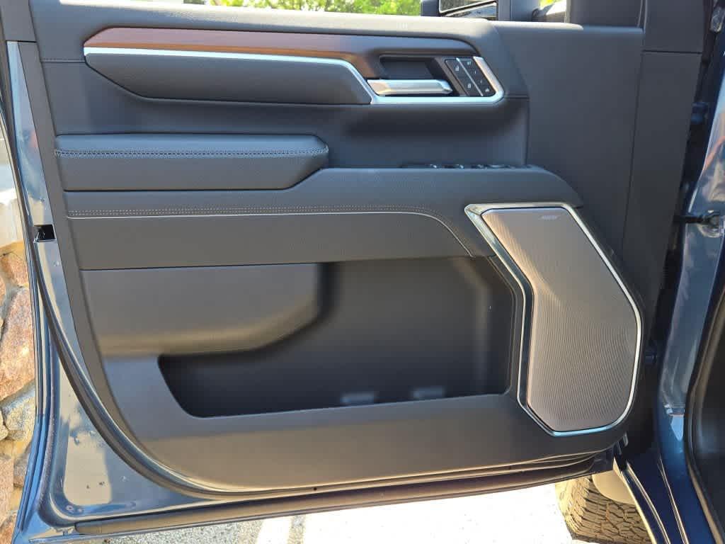 new 2025 GMC Sierra 2500 car, priced at $84,915