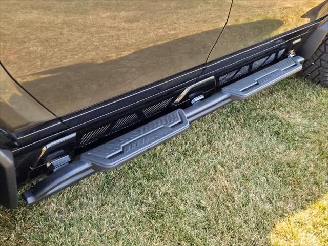 new 2024 GMC HUMMER EV SUV car, priced at $108,310