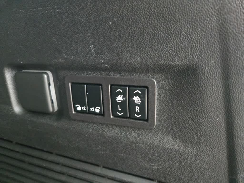 used 2023 GMC Yukon XL car, priced at $57,995