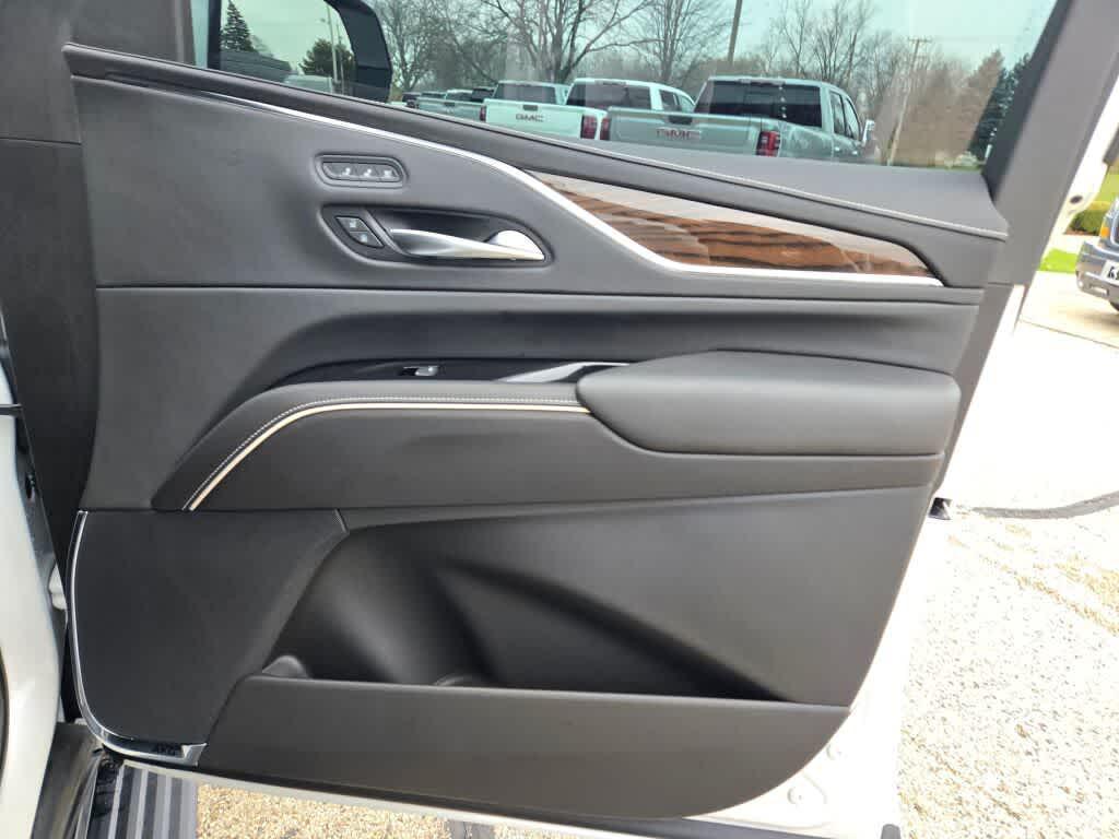 used 2024 Cadillac Escalade car, priced at $86,995