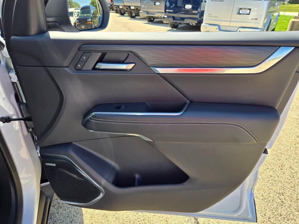 used 2025 GMC Acadia car, priced at $39,495