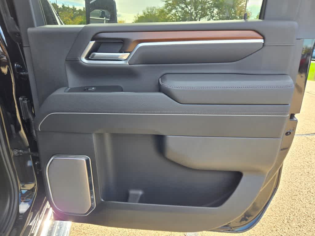 new 2026 GMC Sierra 2500 car, priced at $80,075