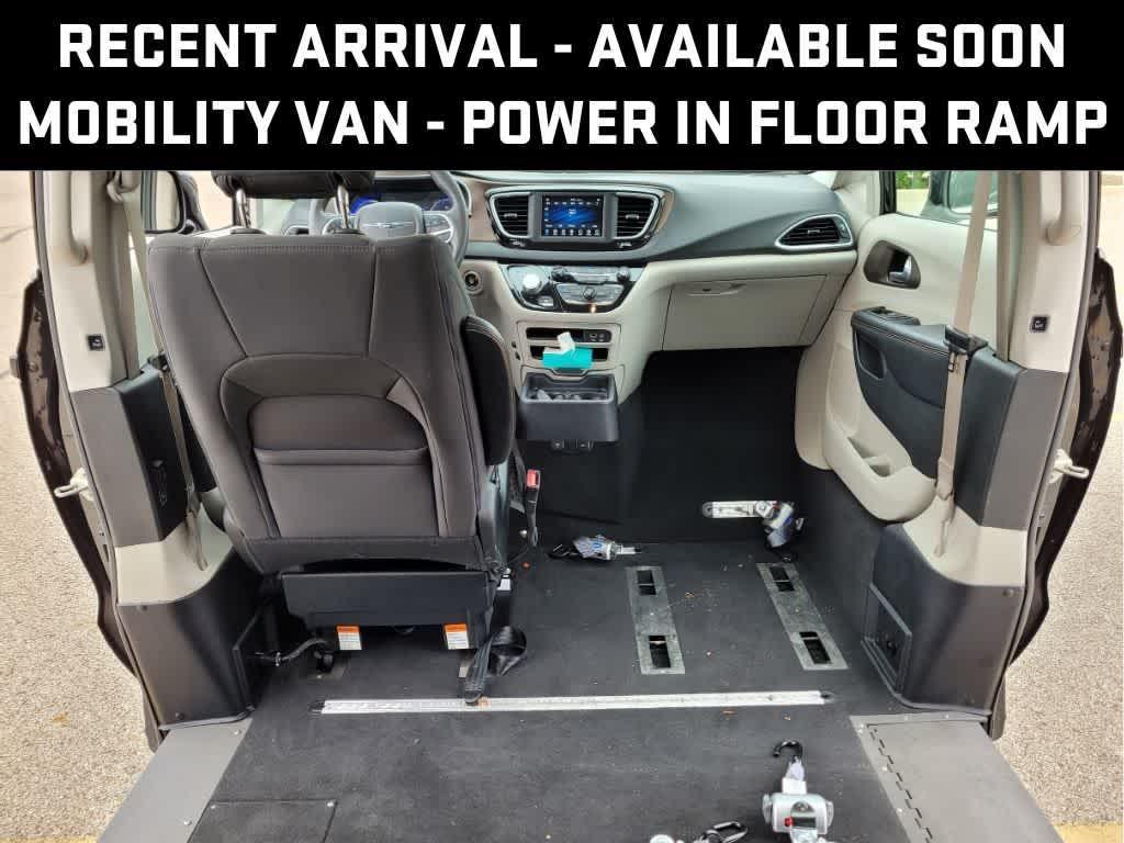used 2018 Chrysler Pacifica car, priced at $40,995