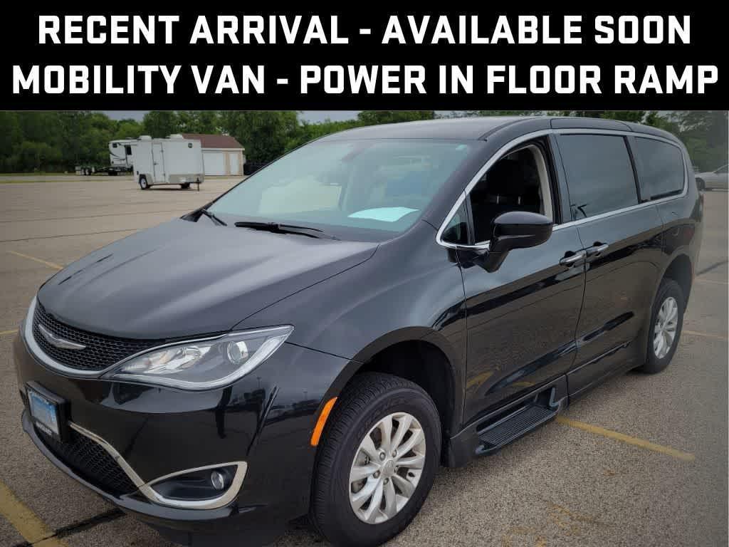 used 2018 Chrysler Pacifica car, priced at $40,995