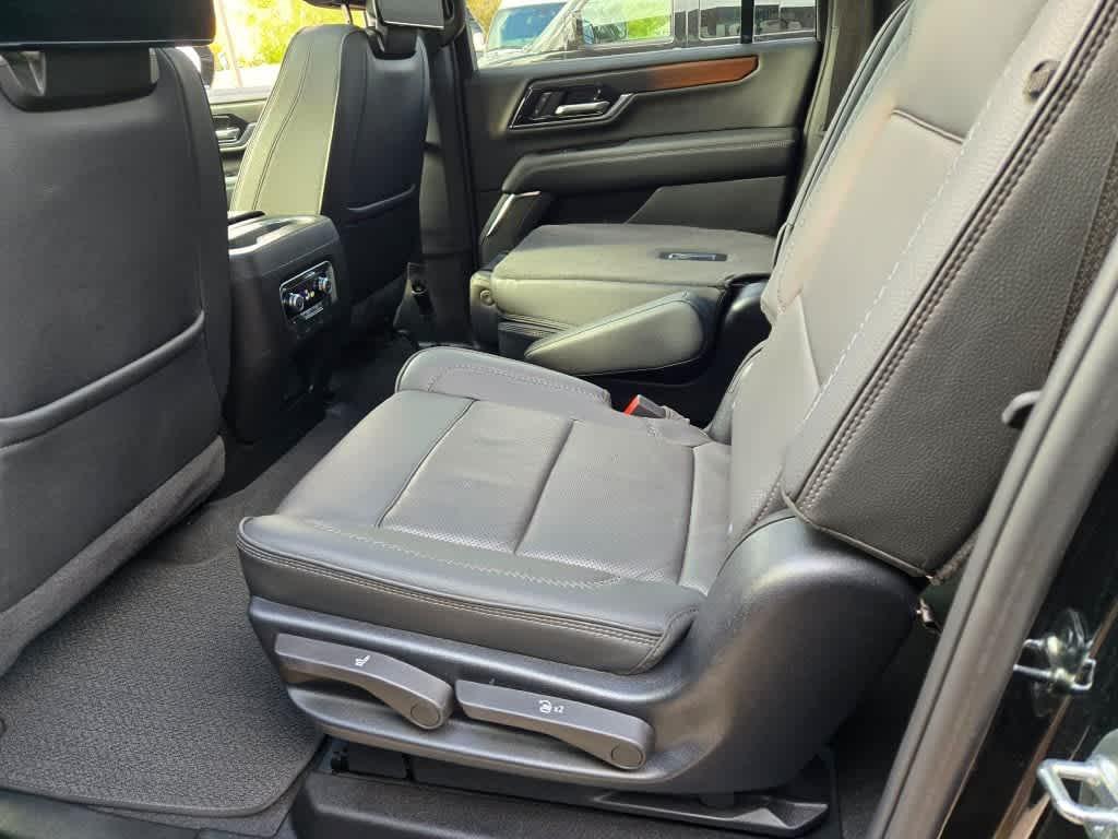 used 2025 GMC Yukon XL car, priced at $83,995