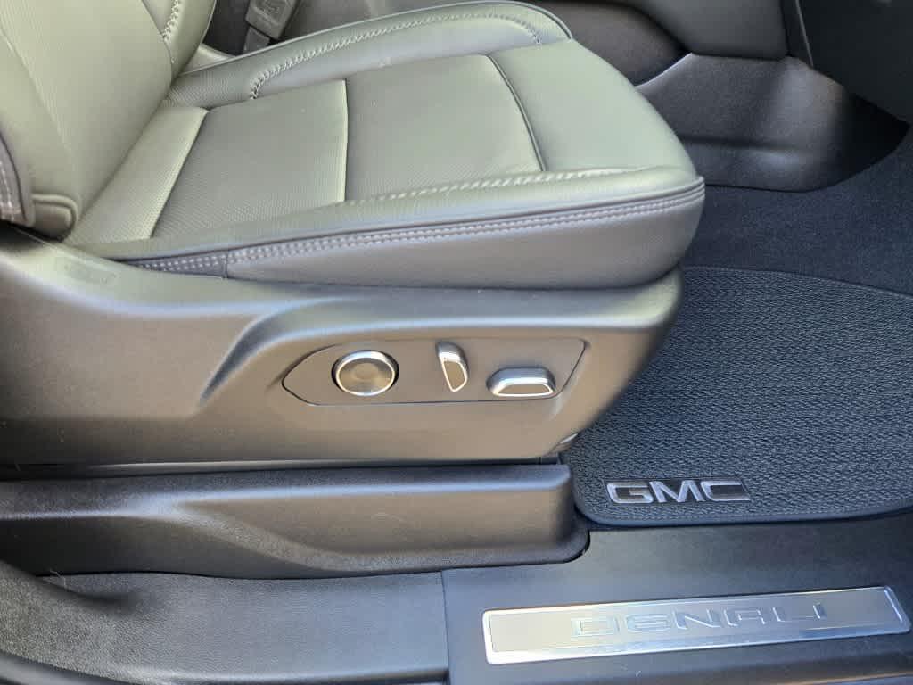 used 2025 GMC Yukon XL car, priced at $83,995