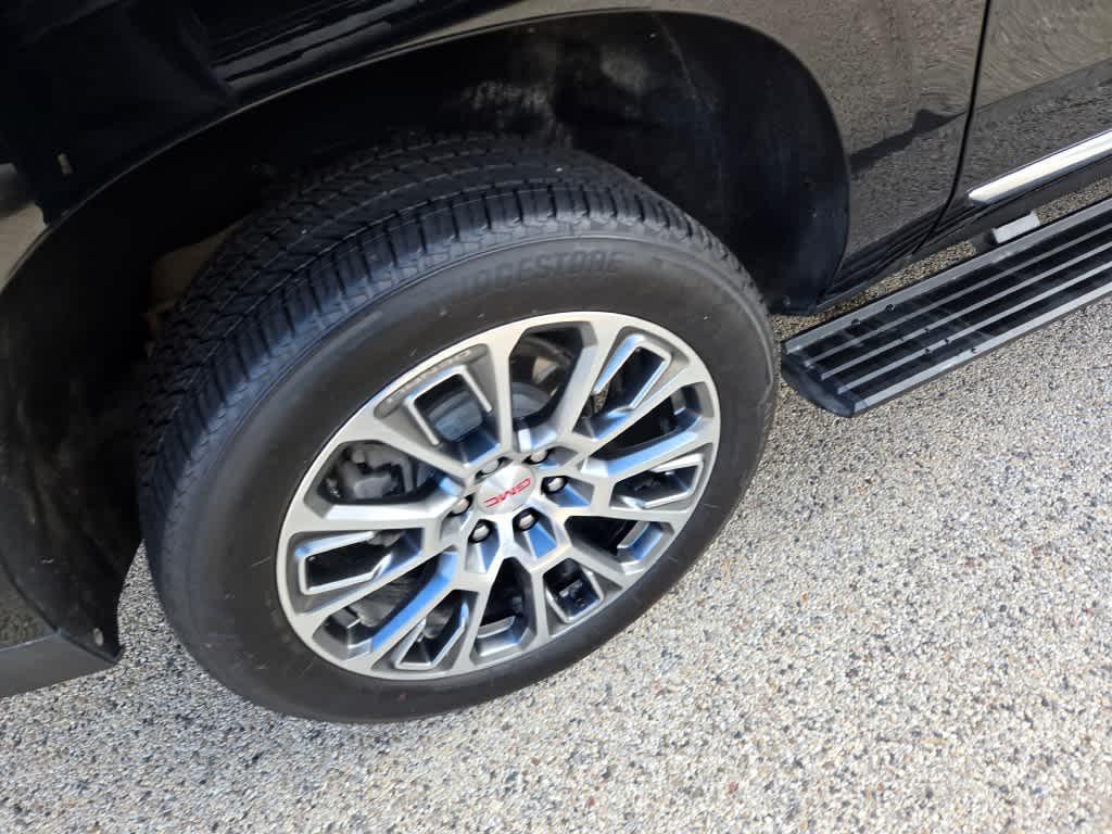 used 2025 GMC Yukon XL car, priced at $83,995