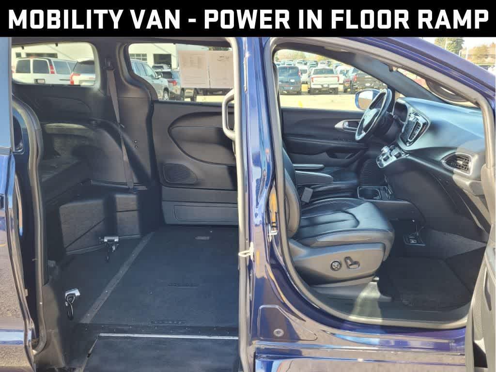 used 2019 Chrysler Pacifica car, priced at $27,995