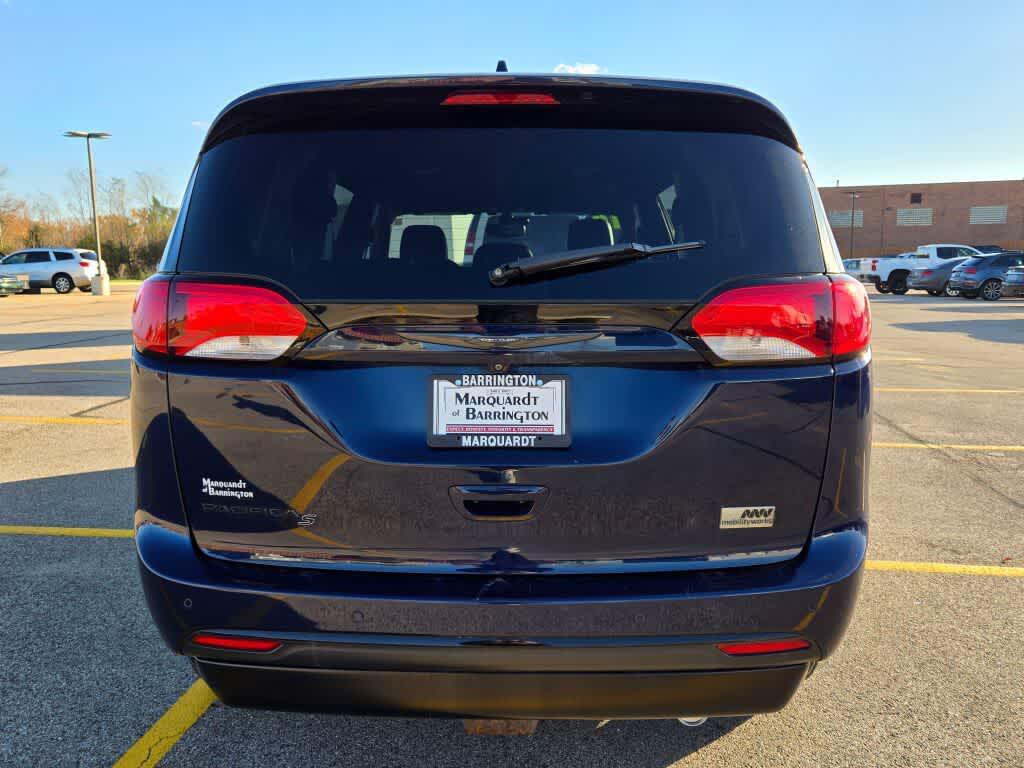 used 2019 Chrysler Pacifica car, priced at $27,995