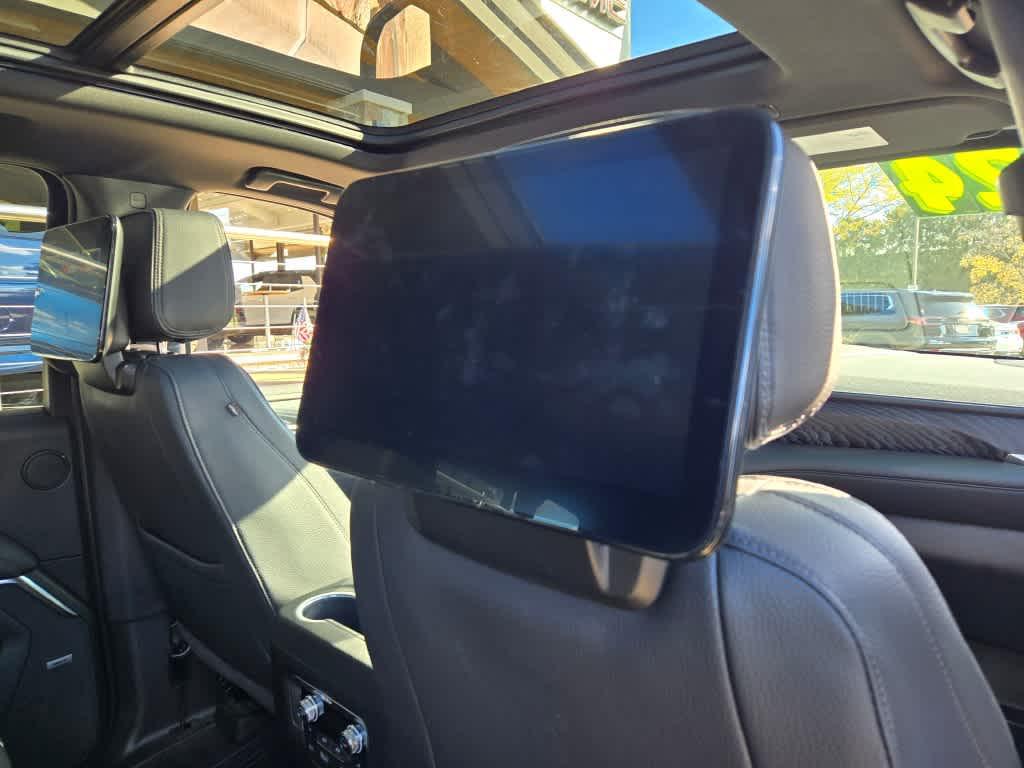 used 2024 GMC Yukon XL car, priced at $75,495