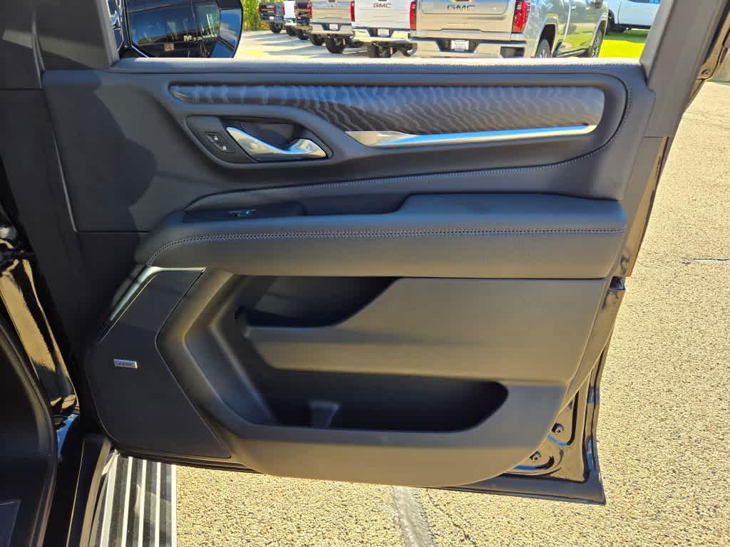 used 2024 GMC Yukon XL car, priced at $75,495