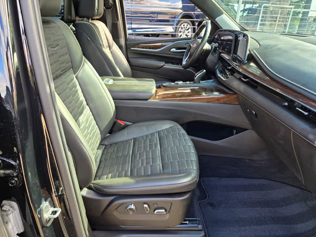 used 2023 Cadillac Escalade ESV car, priced at $79,995