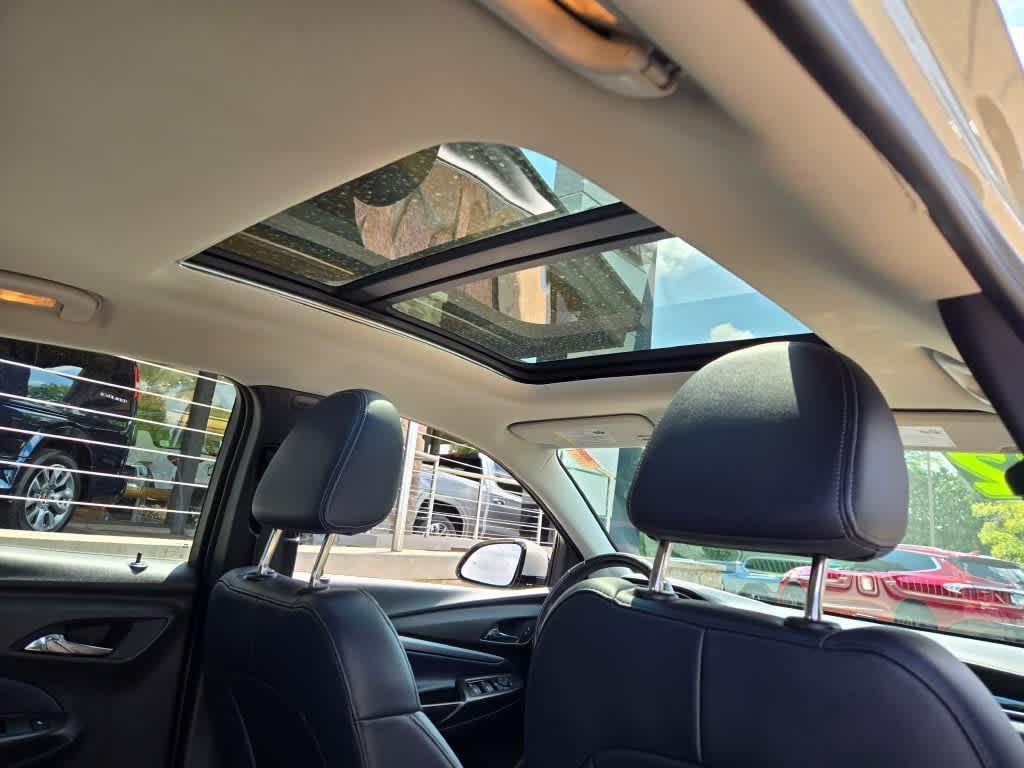 used 2022 Chevrolet Bolt EUV car, priced at $19,995
