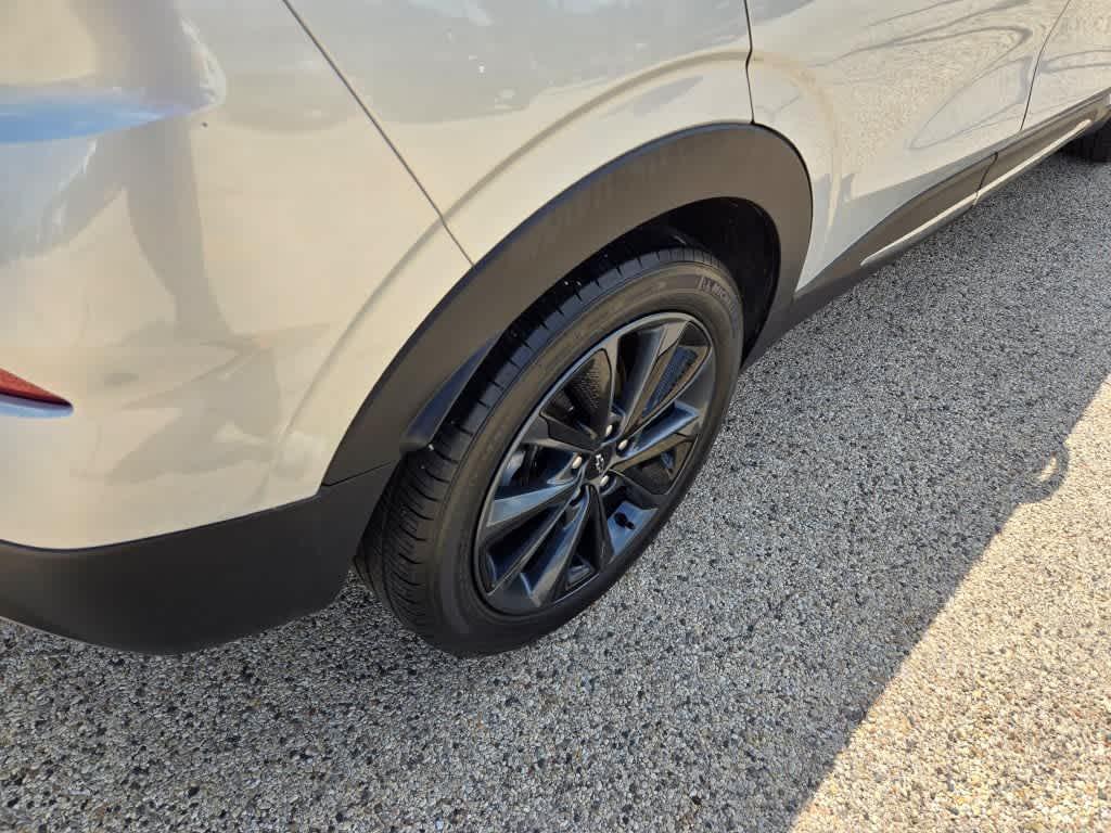 used 2022 Chevrolet Bolt EUV car, priced at $19,995