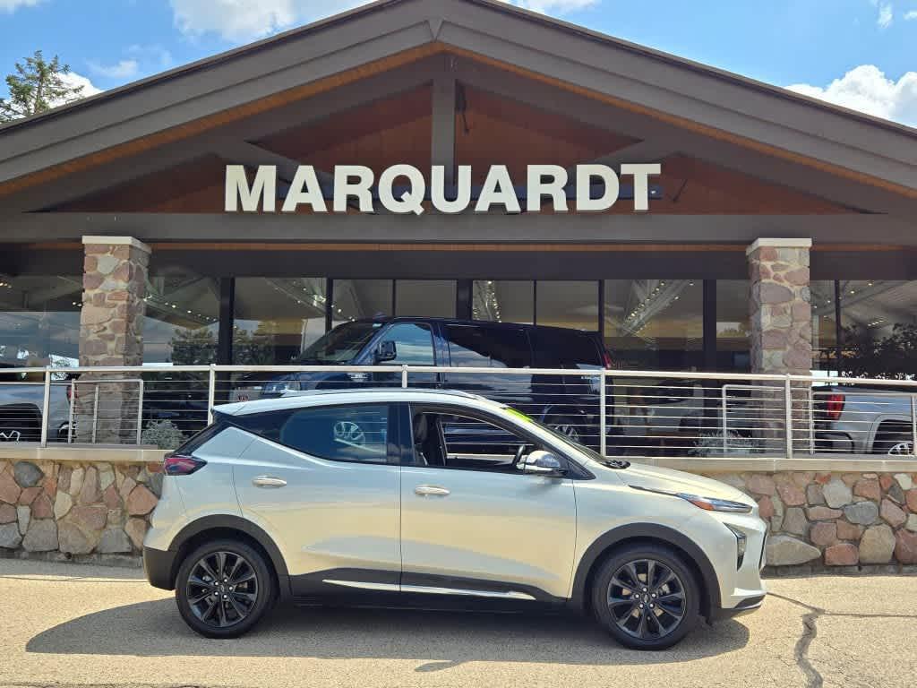 used 2022 Chevrolet Bolt EUV car, priced at $19,995