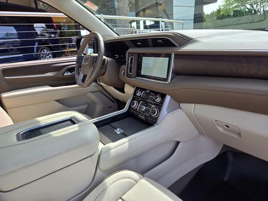 used 2022 GMC Yukon XL car, priced at $61,995