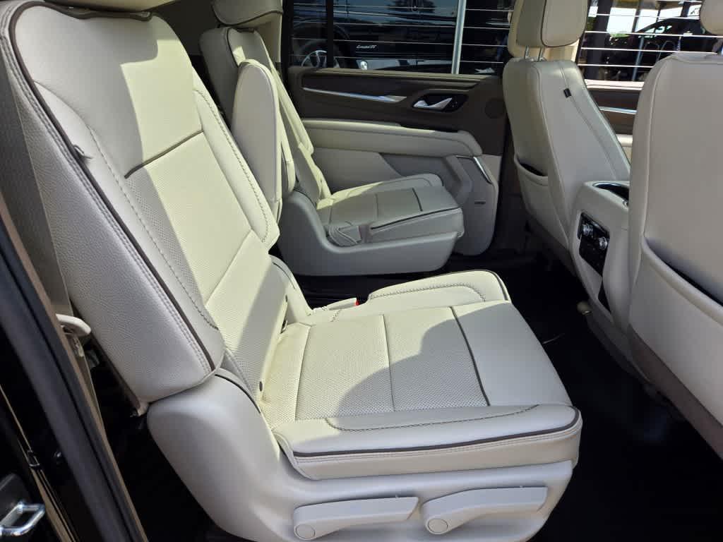 used 2022 GMC Yukon XL car, priced at $61,995