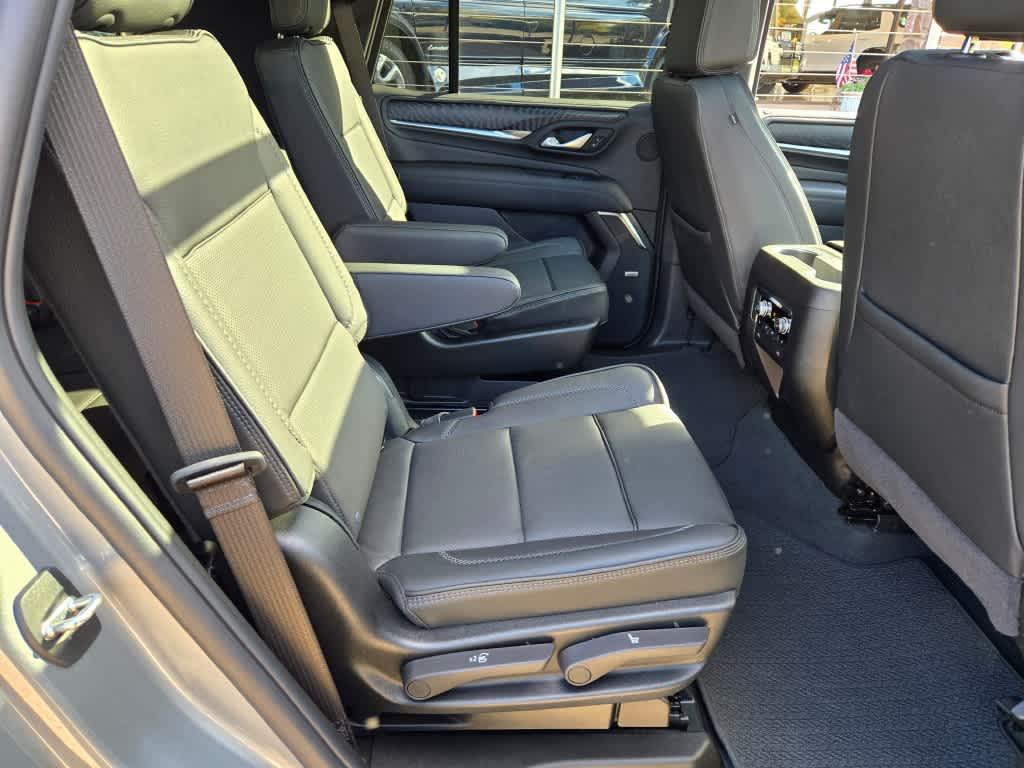 used 2024 GMC Yukon car, priced at $72,995