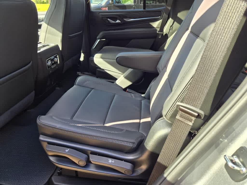 used 2024 GMC Yukon car, priced at $72,995