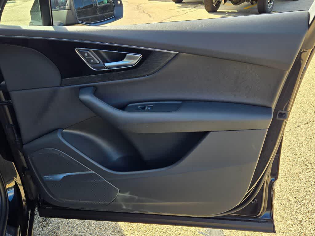 used 2018 Audi Q7 car, priced at $18,695