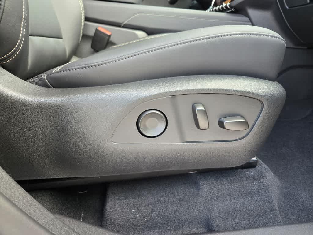 new 2025 GMC Acadia car, priced at $47,825