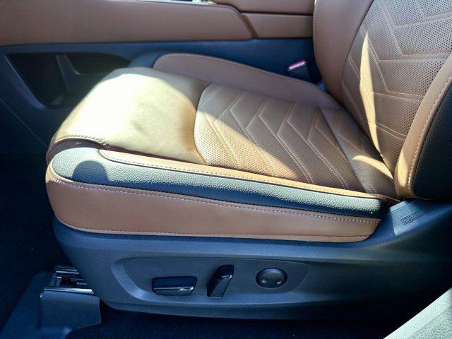 new 2025 Nissan Pathfinder car, priced at $48,352
