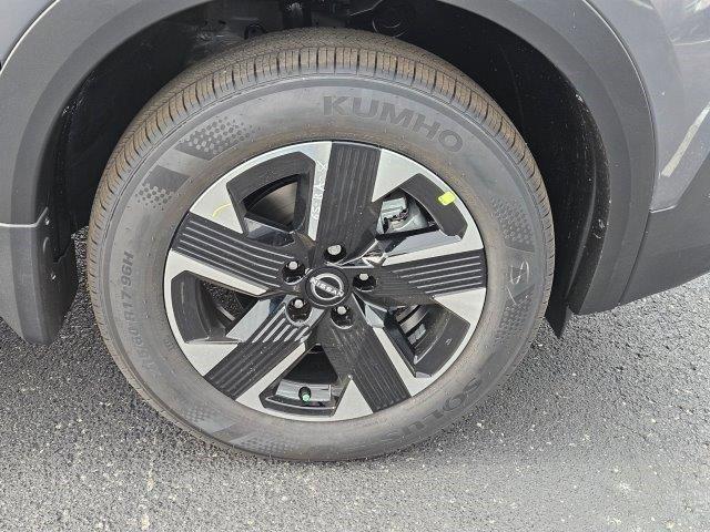 new 2025 Nissan Kicks car, priced at $26,555